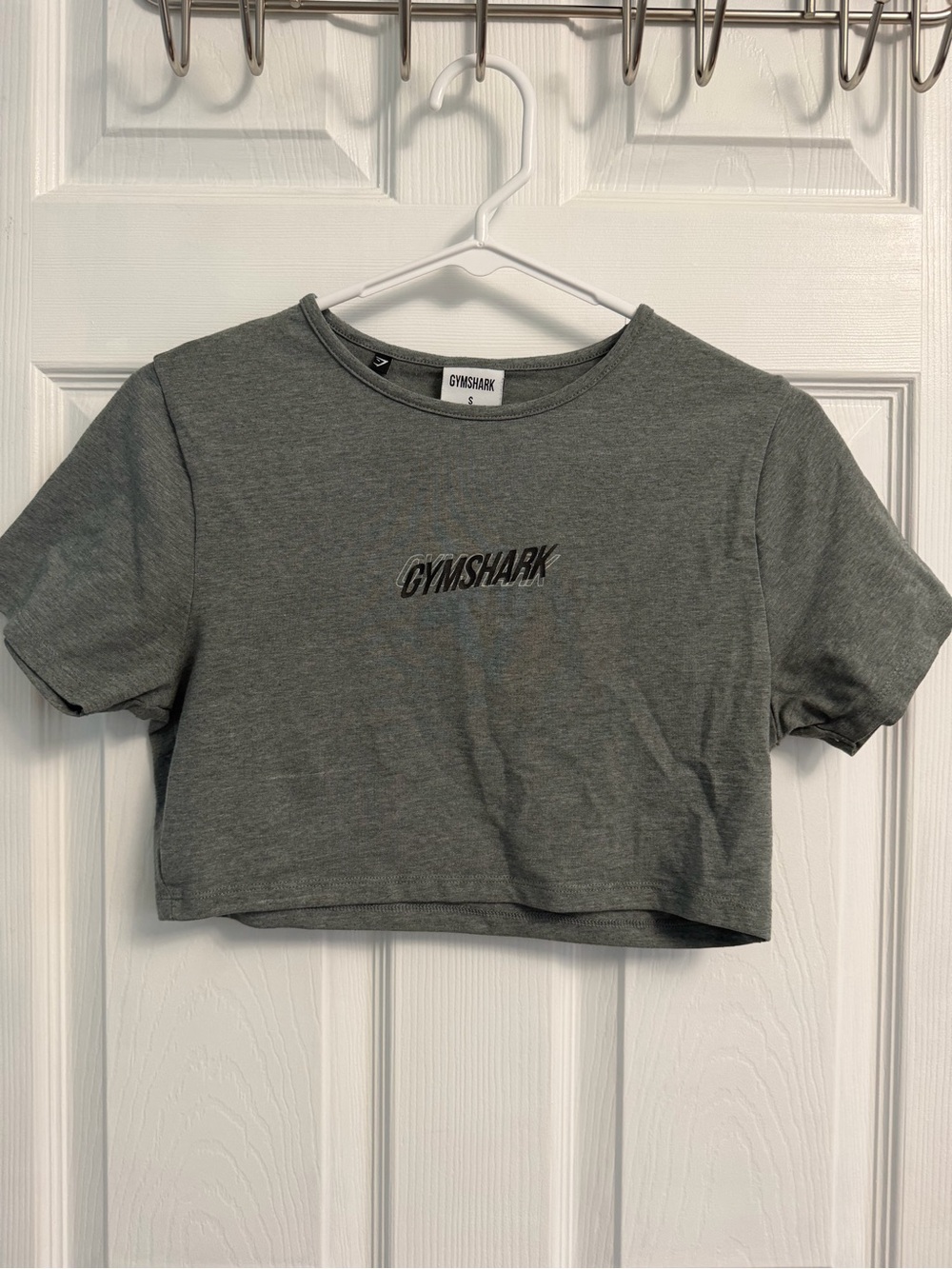 Gymshark Gray Cropped Logo Tee
